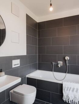 Großzügige 3-Zimmer-Wohnung mit Balkon und Tageslichtbad en Suite im 2. OG - Mannheim