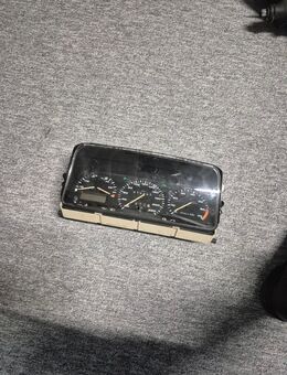 VW T4 Tacho Benzin 357 919 033 CC mit 212.000km - Essen