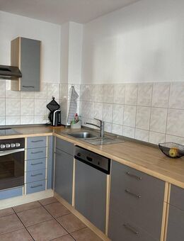 Gemütliche 2-Zimmer-Dachgeschoss-Wohnung mit überdachtem Balkon und Carport - Ettenheim