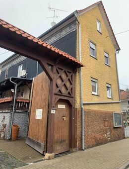 Charmante Hofreite im Dörnröschenschlaf - Butzbach (Friedrich-Ludwig-Weidig-Stadt)