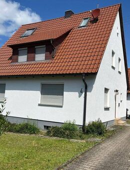 Provisionsfreies, freistehendes Zweifamilienhaus mit Garten in ruhiger Lage - Lenningen