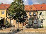 Zwangsversteigerung - Reihenmittelhaus im Herzen der Altmarkstadt Arneburg - Arneburg