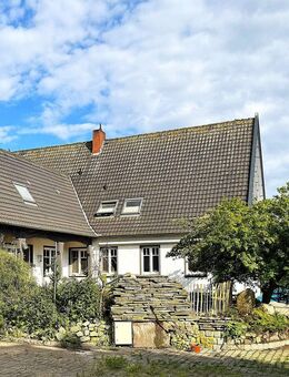 Zweifamilienhaus, ländliches Anwesen mit Geschichte und Perspektive. Ehemalige Dorfschule – heute großzügiges Wohnensemble mit zwei Wohneinheiten - Hörstel