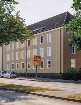 Zentrale Wohnung mit Tageslichtbad // 2.OG rechts bis zum 31.12.2028 anmietbar!!! - Wolfsburg