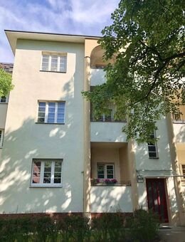 2,5-Zimmer-Wohnung mit Loggia in ruhiger Lage als Kapitalanlage - Berlin