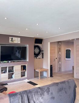 Geräumiges Einfamilienhaus mit großem Garten in Borstel zu verkaufen! - Borstel (Niedersachsen)