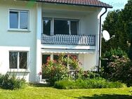 Ihr neues Zuhause! Charmante Doppelhaushälfte mit großem Garten. - Rot (Rot)