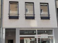 Krefeld-Nordbezirk, Sternstraße 40 - Wohn- und Geschäftshaus mit lukrativer Rendite zu verkaufen !! - Krefeld