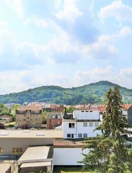 moderne Dachgeschosswohnung mit Loggia und Einbauküche - Eisenach