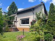 Bergisch Gladbach: Doppelhaushälfte mit Garage auf einem Erbbaugrundstück - Bergisch Gladbach