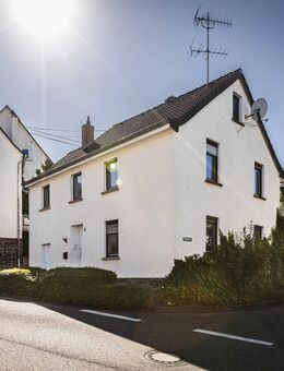 Familienfreundlich & bezahlbar - Haus mit schönem Grundstück in Roßbach - Roßbach (Landkreis Neuwied)