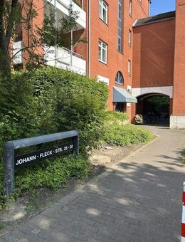 Demnächst verfügbar! Schöne 3-Zimmer-Wohnung mit Balkon in Kiel - Kiel