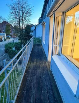 Charmante 2-Zimmer-Wohnung mit Balkon in Frankfurt - Frankfurt (Main)