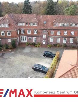 Denkmalgeschütztes Wohnensemble KfW70 mit 12 Wohneinheiten und Café in einzigartiger Waldlage - Großenkneten