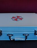 Resident Evil Umbrella Koffer in 41352