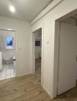 direkt einziehen: Schöne Single-Wohnung im Dachgeschoss frei! - Rheda-Wiedenbrück