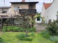 Großzügiges Einfamilienhaus mit ELW und schönem Garten! - Karlstein (Main)