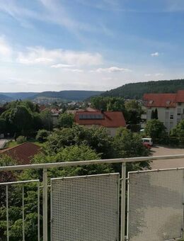 Über den Dächern von Tuttlingen, gemütliche 1,5-Zimmer Wohnung in erholsamer Stadtrandlage inklusive Einzelgarage - Tuttlingen