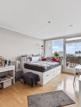 Gepflegte 2-Zimmer-Wohnung mit Blick über München - München