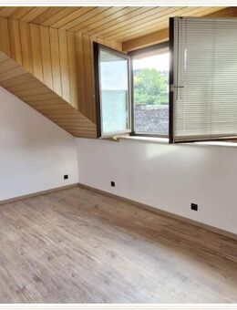 :. Ihr neues Zuhause in Urmersbach- Dachgeschosswohnung .: - Urmersbach