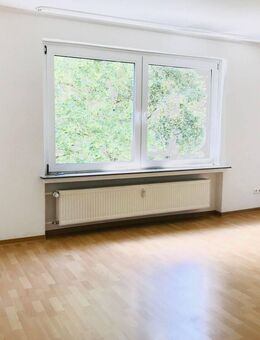 HELL & GERÄUMIG: 3-Zimmer mit Abstellraum, Wannenbad und Balkon im 2.OG! - Bad Gandersheim