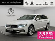 VW Passat Variant, 2.0 TDI Elegance, Jahr 2022 - Oelsnitz (Erzgebirge)