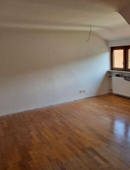 große 3-Zimmer-Dachgeschosswohnung ohne Balkon in Toplage - Stuttgart