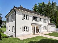 Repräsentative Familienvilla in klassisch-eleganter Architektur mit Pool - Gräfelfing