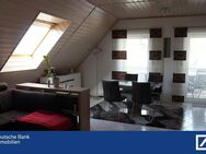 Tolle 2,5-Zimmer-DG-Wohnung mit Balkon in zentraler Lage von Metten zu vermieten. - Metten