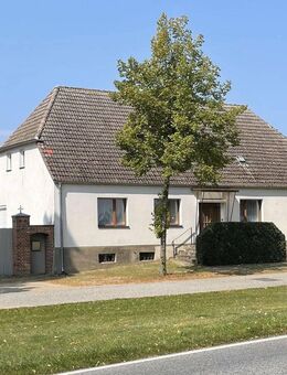 Provisionsfrei - mit Doppelgarage und großem Grundstück - Neuhardenberg
