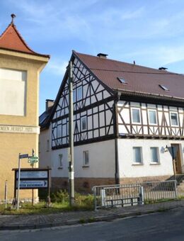 Geeignet für Mehrgenerationen und Wohngemeinschaften - Ihre neue Wohnung in einem außergewöhnliches Landhaus im Erfurter Umland - Kölleda