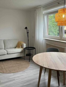 Sehr helle, komplett möblierte 2-Zimmer-Souterrainwohnung in Esslingen-Zell / Wohnen auf Zeit - Esslingen (Neckar)