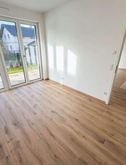 Wunderschöne Drei-Zimmerwohnung wartet auf Erstbezug - Einbauküche und Terrasse - Berlin