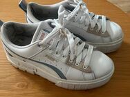 Puma Plateau Sneaker getragen in Größe 37 - Erfurt