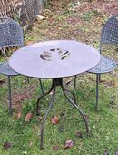 Gartentisch und 2 Stühle - Metall in 99438