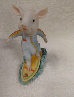 Surfendes lustiges Schwein - Dresden