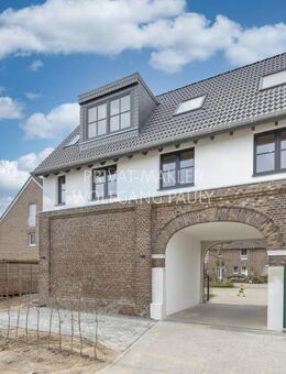 Neubau-Haus im historischen Torbogen ++ außergewöhnlich Wohnen/ Garage/ Stellplatz - Willich