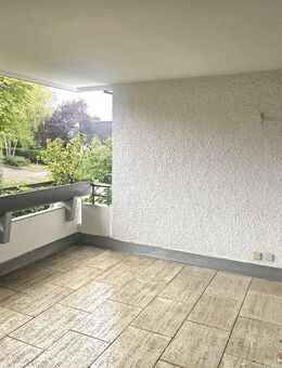 Helle Wohnung mit herrlichem Balkon in bester Lage - Gerlingen