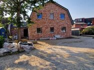 **Geräumige DG Wohnung 65m² auf schönem Grundstück** - Husum (Schleswig-Holstein)