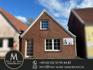 Renovierungsbedürftiges Einfamilienhaus in TOP Innenstadtlage in Wittmund - Wittmund
