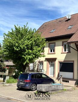 Kernsaniertes Zweifamilienhaus mit schönem Garten - Schopfheim