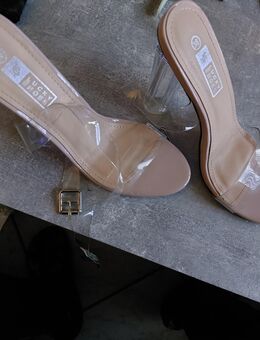 high heels in 38 offene - Baden-Baden Zentrum