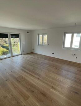 Neuwertige moderne 2-Zimmer-Wohnung in Milbertshofen - München