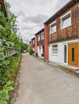 Begehrte Lage in Planegg: Split-Level-Reihenmittelhaus mit viel Potential - Planegg