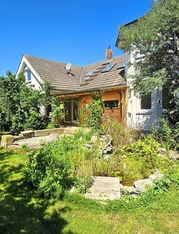 Großzügiges Einfamilienhaus mit wunderschönem Garten und Blick auf die Weinberge - Bad Windsheim