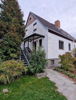 DHH in Magdeburg - gemütliche Familienoase mit Pool, Wintergarten & Gewächshaus - Magdeburg