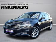 VW Passat Variant, 2.0 TDI Elegance, Jahr 2021 - Verden (Aller)