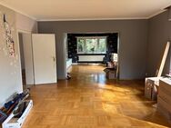 :: Freistehendes Einfamilienhaus mit sehr großem Garten und viel Wohnraum :: - Lampertheim