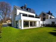 Grünwald - perfekt für Familien. Helle, erstklassige Villa (BJ 2023) mit Doppelgarage & Einliegerwohnung. - Grünwald