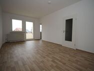 **Renovierte 2-Zimmer-Wohnung im Erdgeschoss / Hochparterre zu vermieten** - Rosenbach (Vogtland)